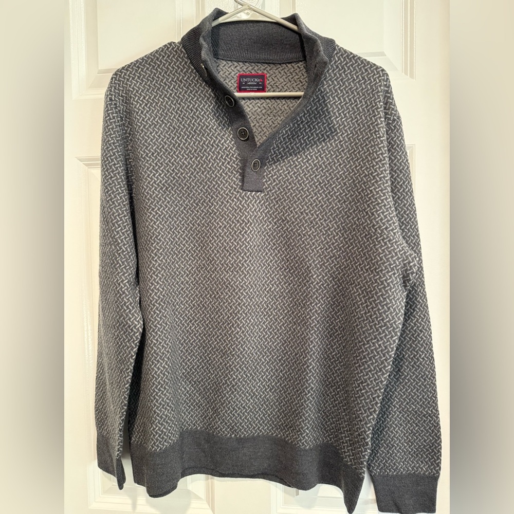 UNTUCKit Gray Men's Sweater